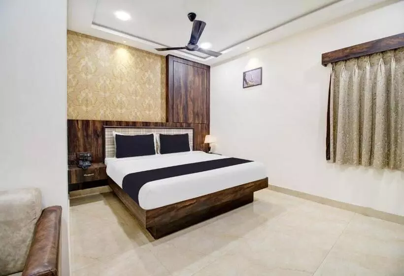 Super Hotel O Vijayawada Near Railway Station