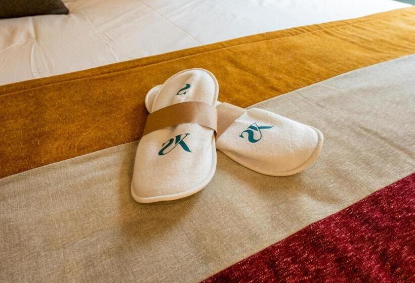 Отель Silken Puerta De Irati