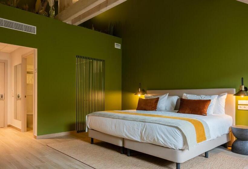 Отель Silken Puerta De Irati