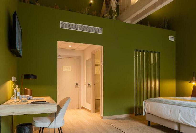 Отель Silken Puerta De Irati