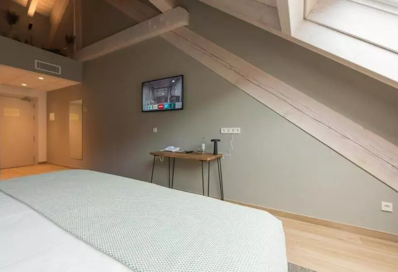 Hotelli Silken Puerta De Irati