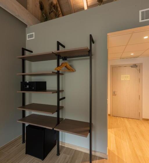 Отель Silken Puerta De Irati