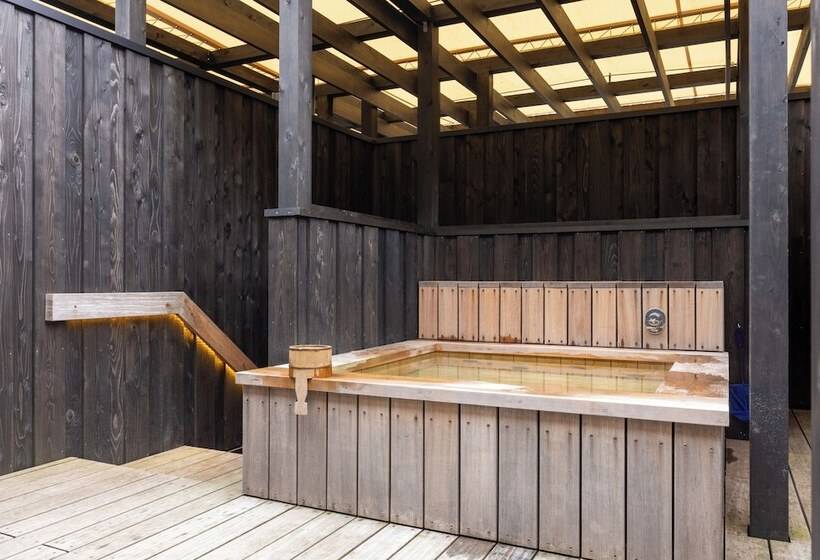 בית מלון כפרי Zagakukan