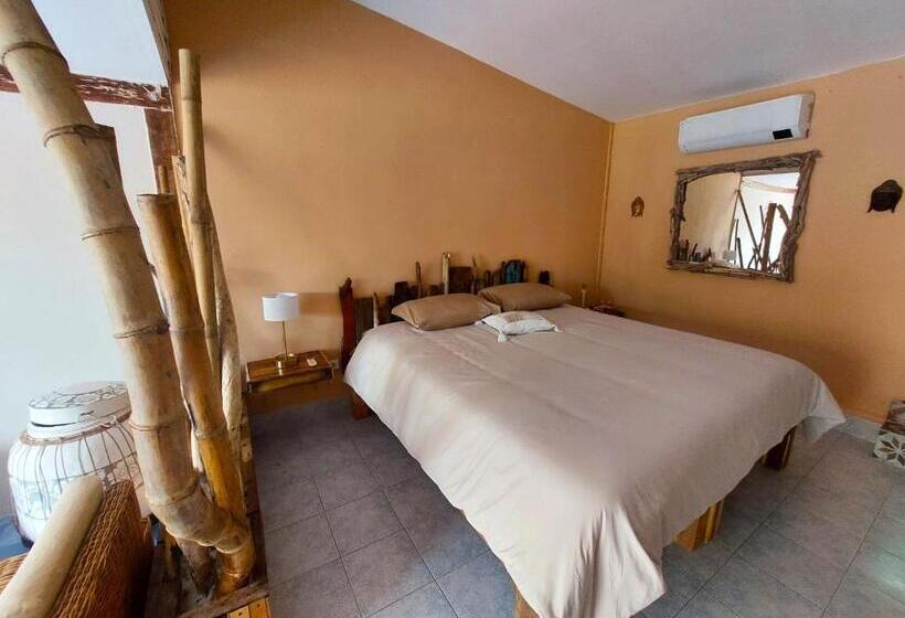 Pensão Baan Sikhao Yanui