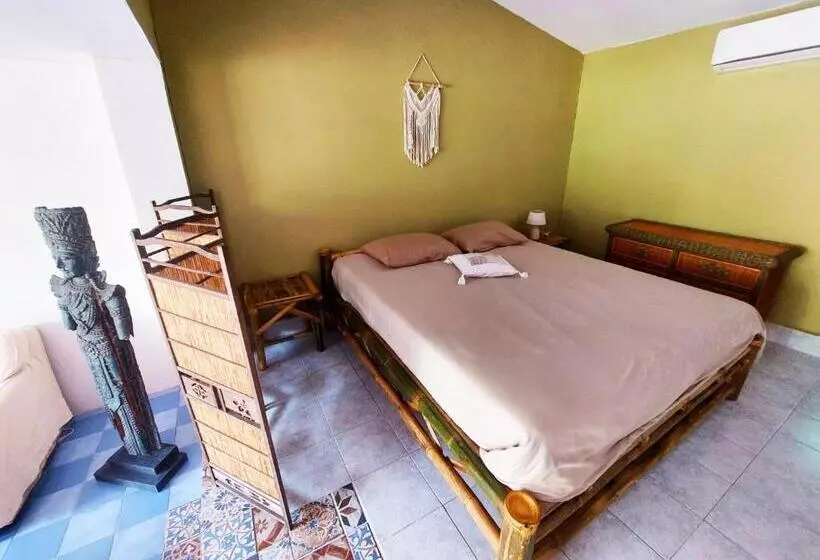 پانسیون Baan Sikhao Yanui