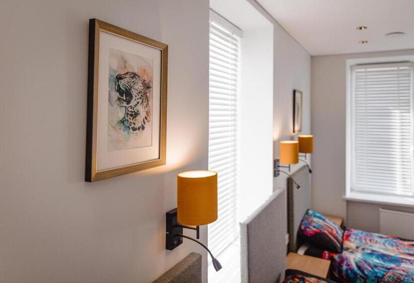 پانسیون Birch Alley Self Check In