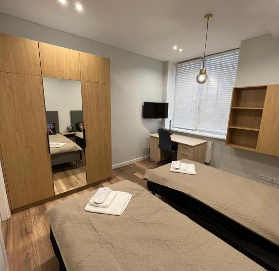 پانسیون Birch Alley Self Check In