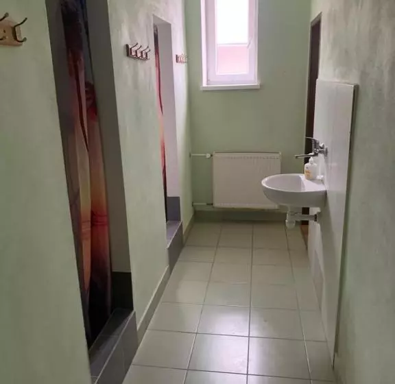 Majatalo Hostel Sos Moldava