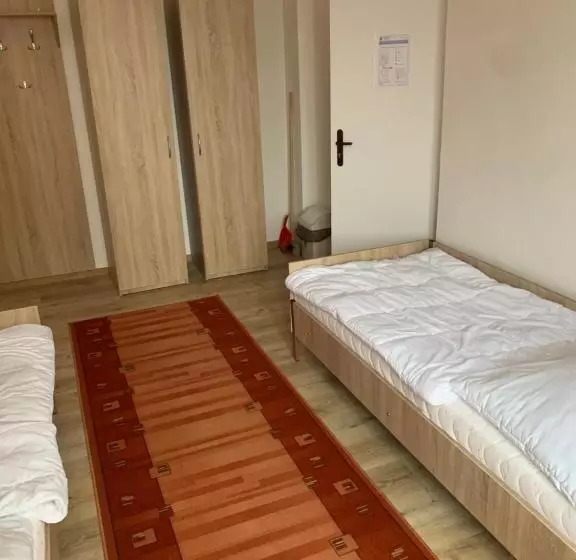 Majatalo Hostel Sos Moldava