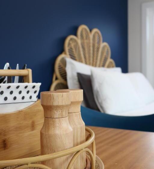 بنسيون Retro On Queen, Papakura