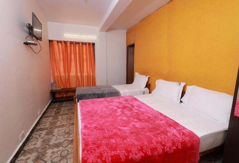 פנסיון Seven Endue Cottages