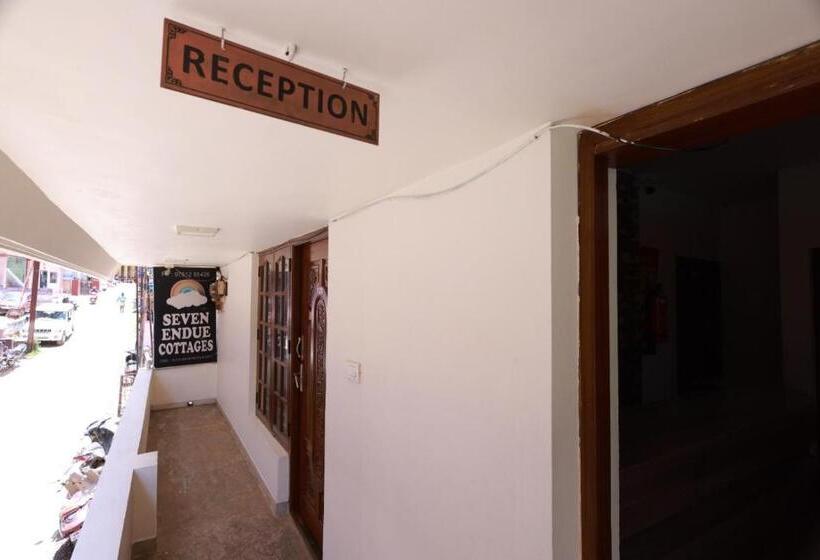 פנסיון Seven Endue Cottages