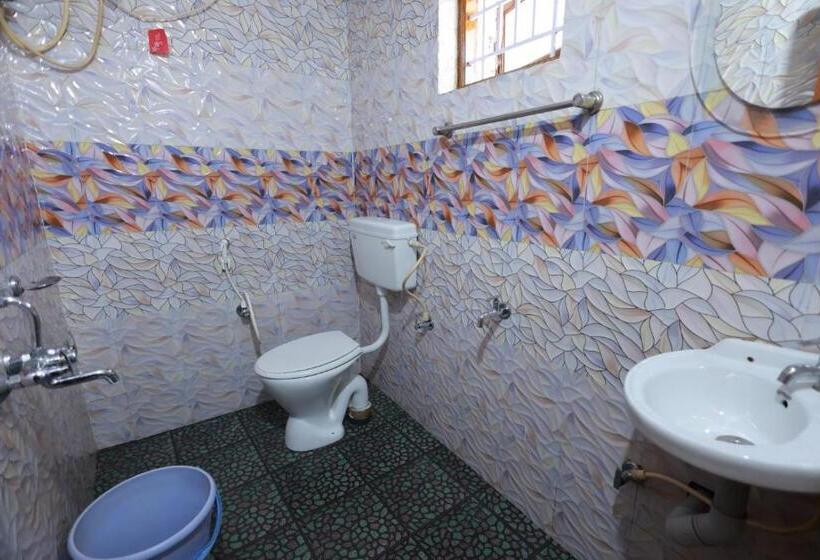 פנסיון Seven Endue Cottages