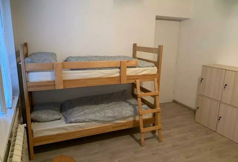 Private Rooms Belgrade Hostel