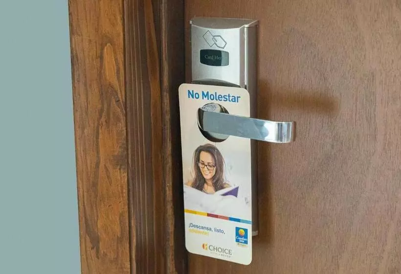 ユースホステル Comfort Inn Ciudad Juarez