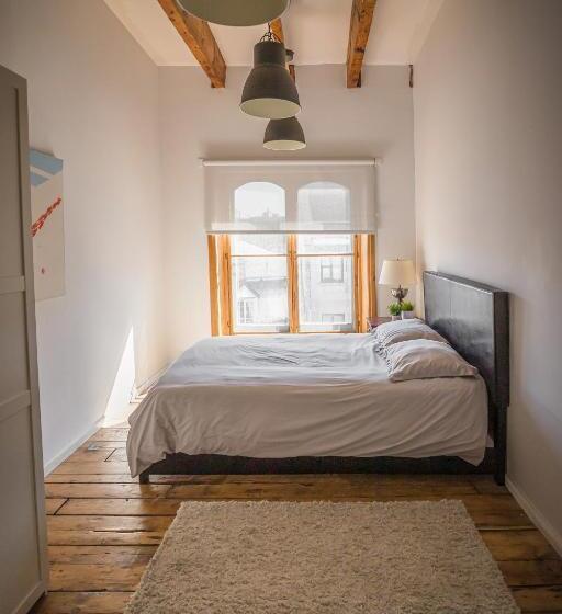 ユースホステル Le 402