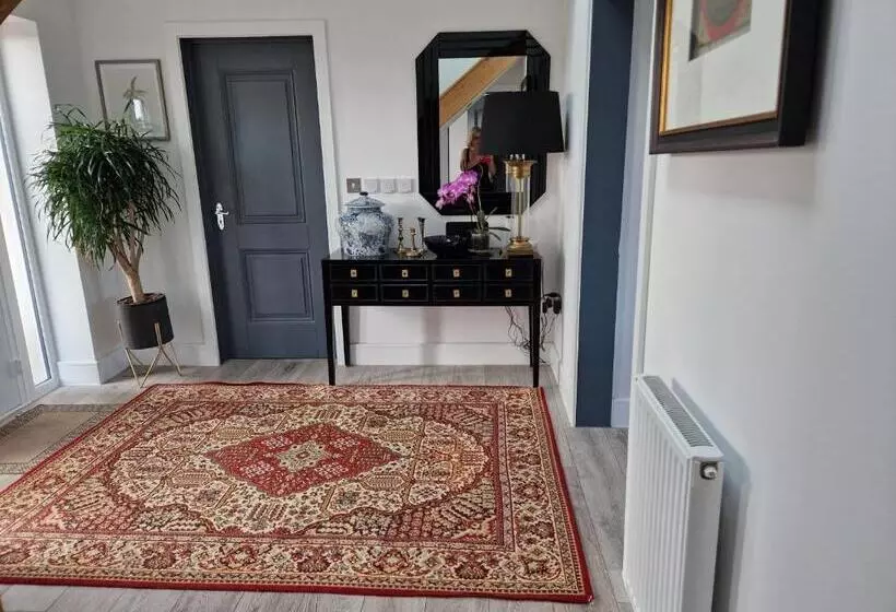 Aamiaismajoitus (B&B) Hillvine