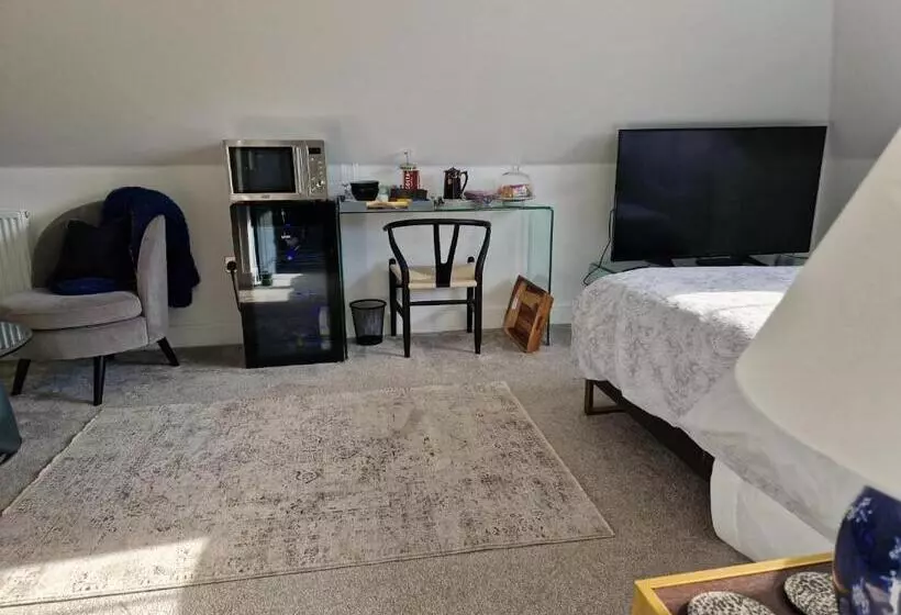 Aamiaismajoitus (B&B) Hillvine