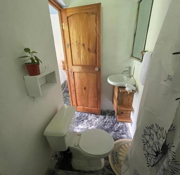 تختخواب و صبحانه Salvaje Rooms&restaurant