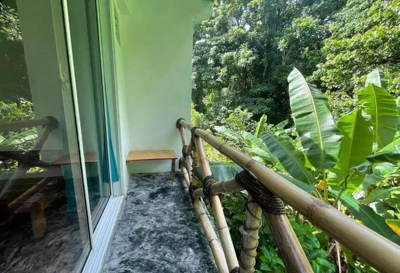 تختخواب و صبحانه Salvaje Rooms&restaurant