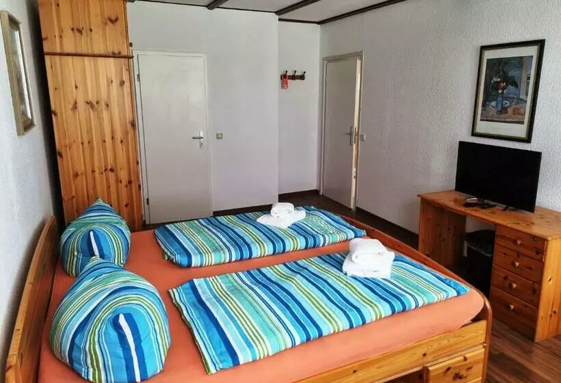 Aamiaismajoitus (B&B) Zum Weißen Lamm