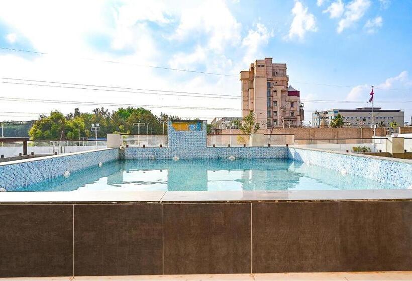 Fabhotel Shubh Shaleen Springs