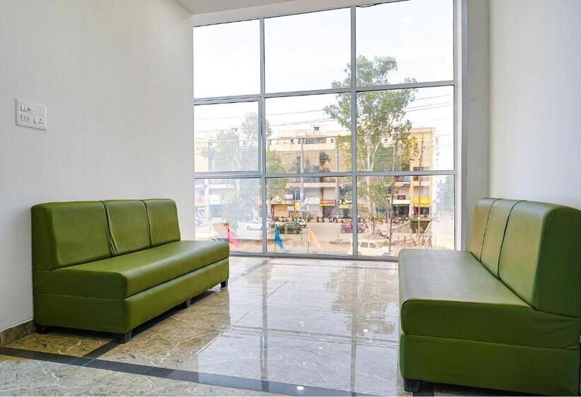 Fabhotel Shubh Shaleen Springs