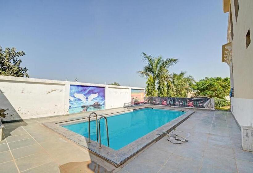 Flagship Hotel 4 Seasons