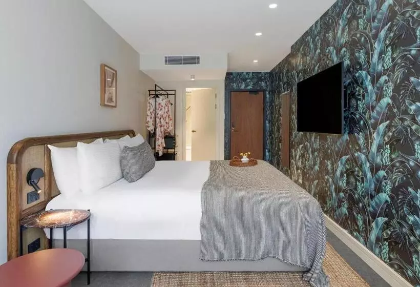 هتل 202 Elizabeth