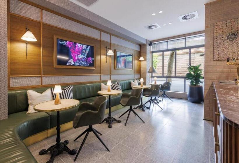 Отель 202 Elizabeth