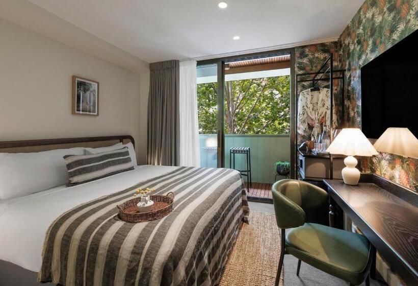 Отель 202 Elizabeth