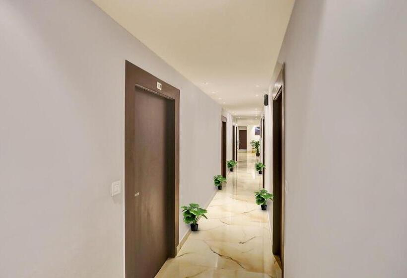 Отель Collection O Sky