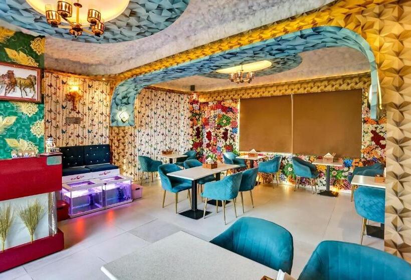 Отель Collection O Sky