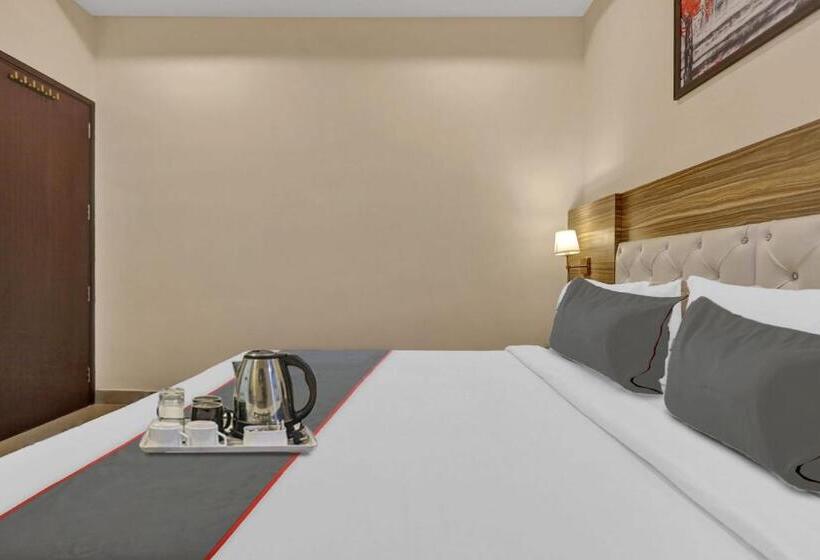 Отель Collection O Sky