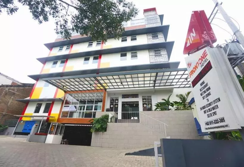 Front One Hotel Pasir Koja Bandung