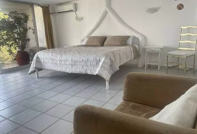Hotelli Marina Palace Teques