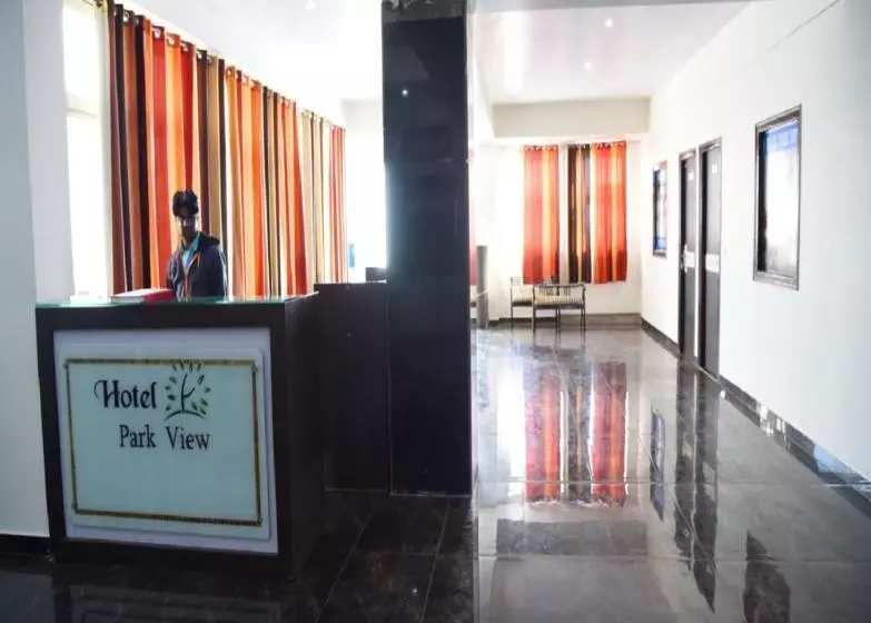 ホテル Park View, Rohtak