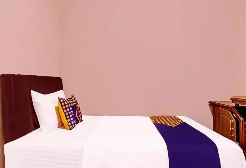 Hotelli Spot On 91932 Guest House Mustika Syariah