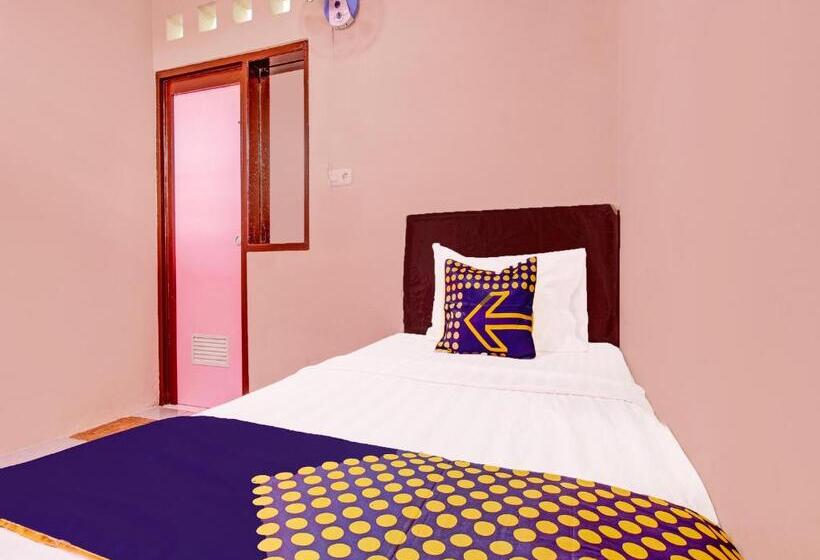 Otel Spot On 91932 Guest House Mustika Syariah