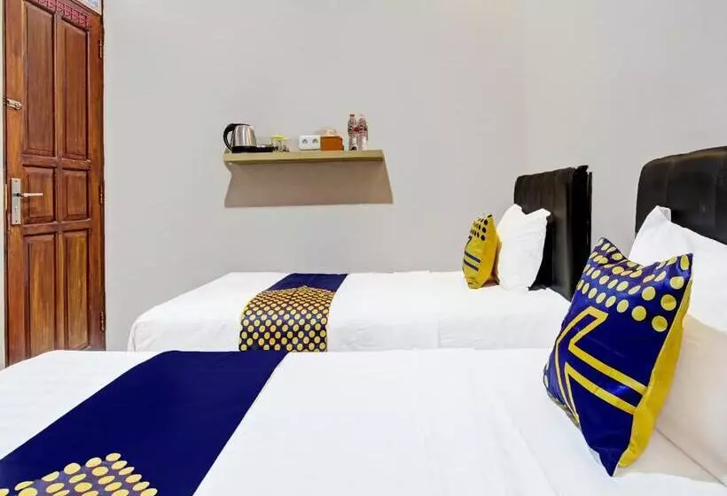 Hotelli Spot On 91932 Guest House Mustika Syariah