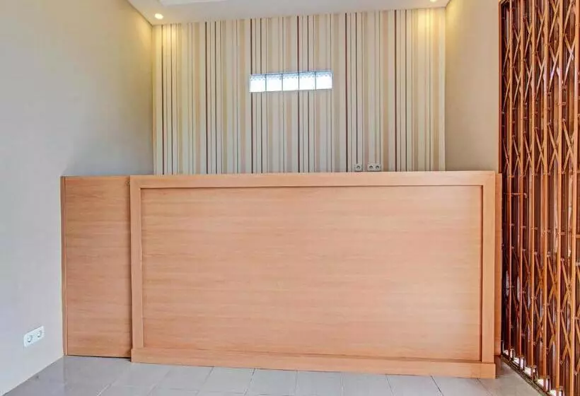 Hotelli Spot On 91932 Guest House Mustika Syariah