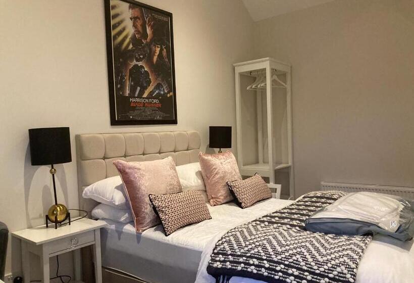 ペンション Clara Lodge