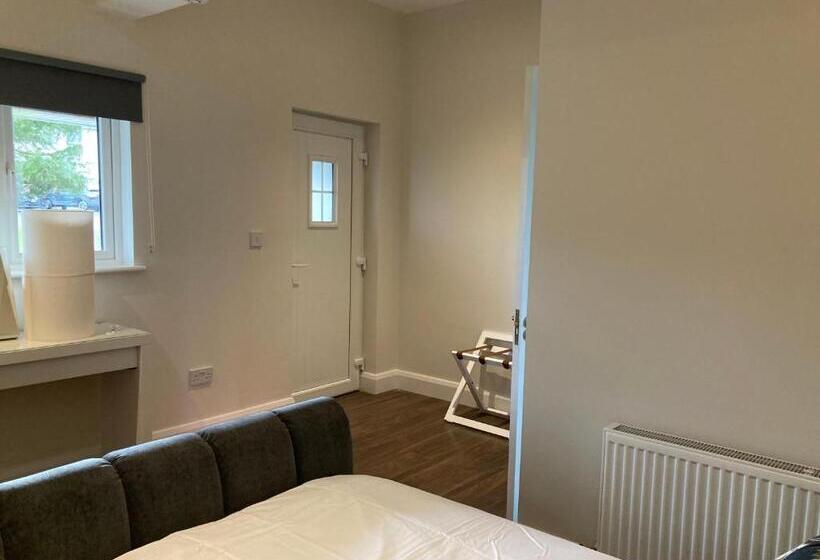 ペンション Clara Lodge