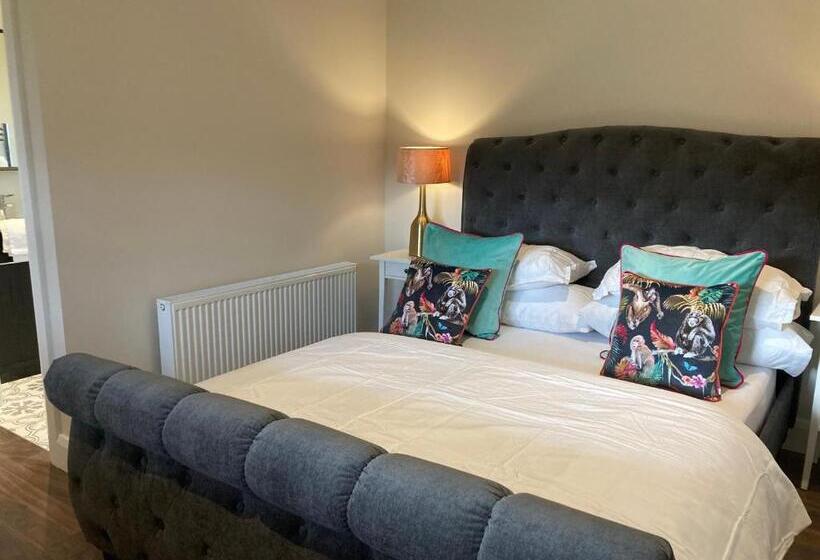 ペンション Clara Lodge