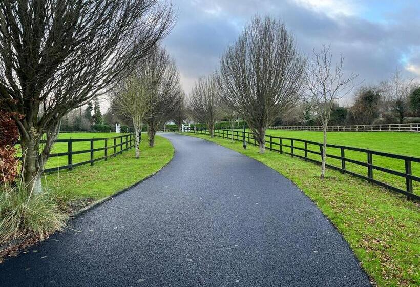 ペンション Clara Lodge