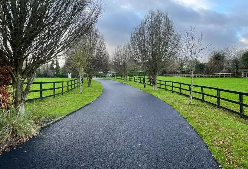 Majatalo Clara Lodge