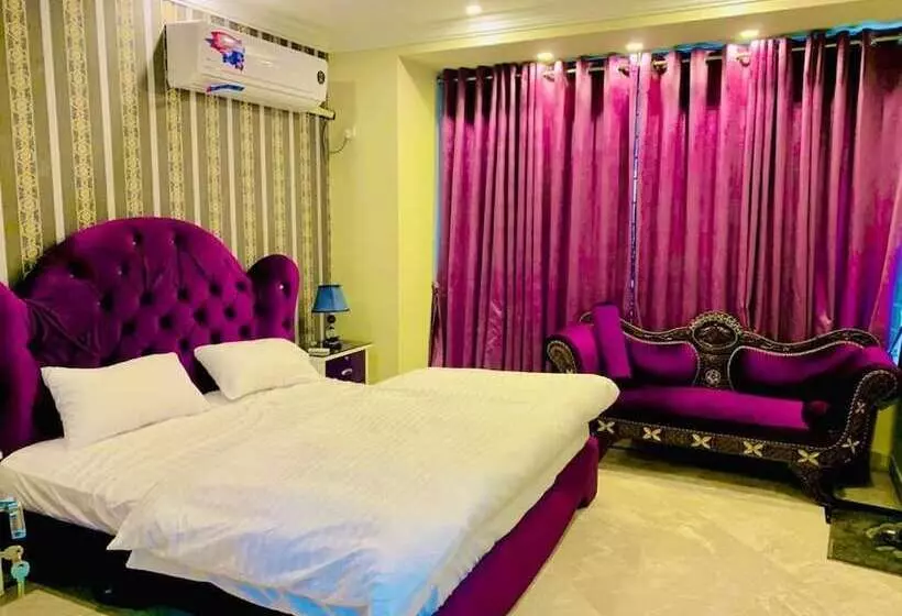پانسیون Luxus Guest House