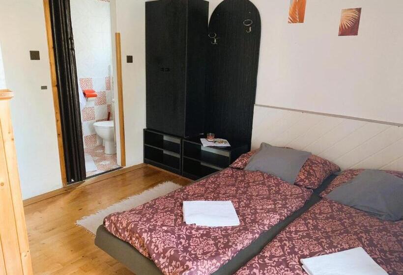 ペンション Penzión Alex