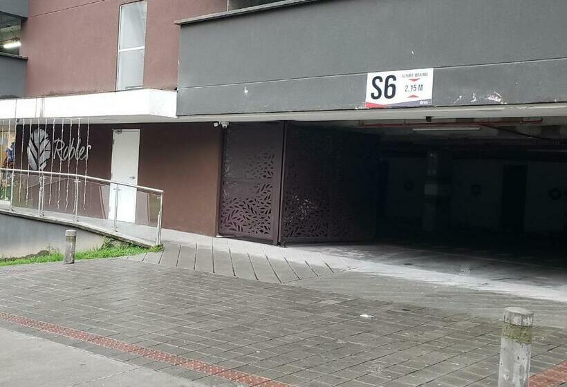 Robles12 El Cable Luxury Highrise