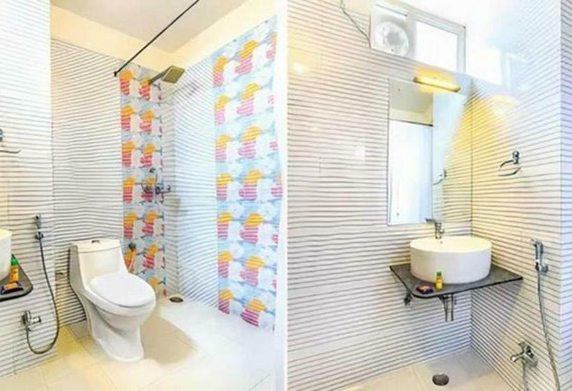 Fabhotel Tipsyy Inn Suites